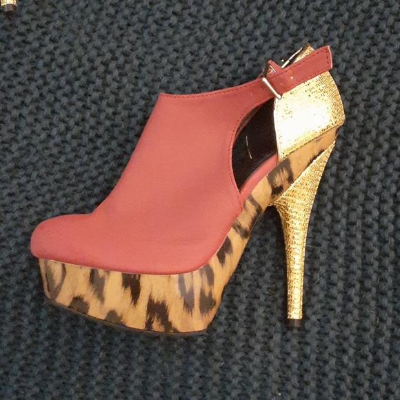 FRH Shoes - Leopard colour block platform heals size AU 8.5
